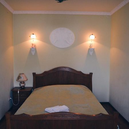 3-Room Apartments In Central City Львов Экстерьер фото